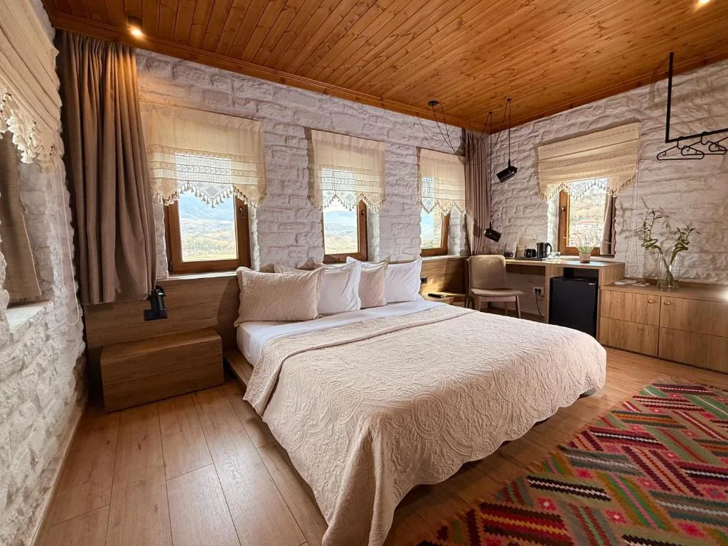 The Stone Sky Hotel — photo 3